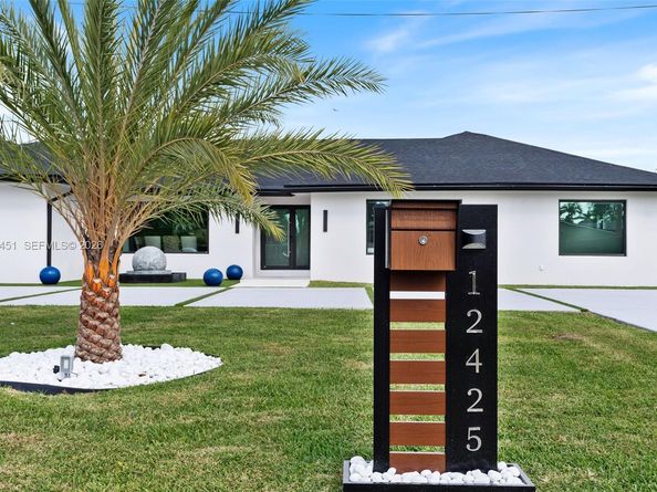 12425 SW 226th St, Miami FL 33170
