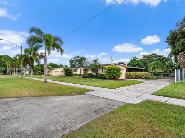 232 NW 15th St, Homestead FL 33030