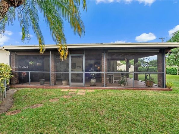 232 NW 15th St, Homestead FL 33030