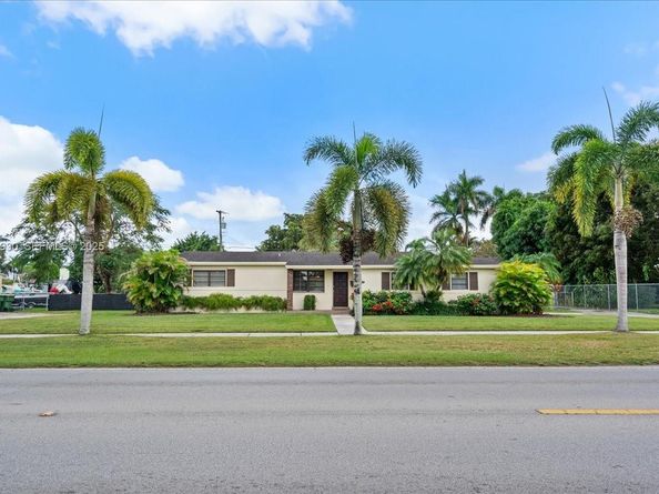 232 NW 15th St, Homestead FL 33030