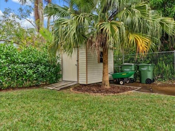 232 NW 15th St, Homestead FL 33030