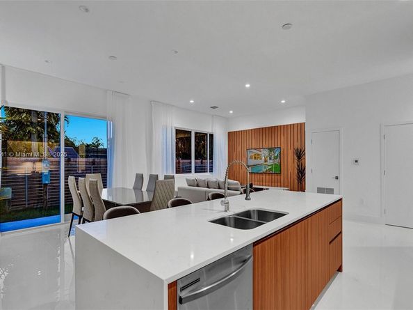 1801 NE 13th St 1823, Fort Lauderdale FL 33304