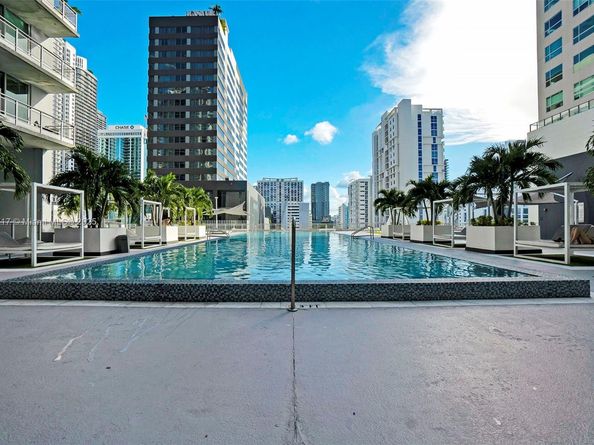690 SW 1st Ct 2730, Miami FL 33130