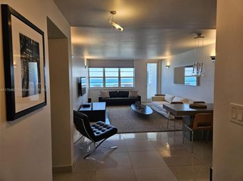 100 Lincoln Rd