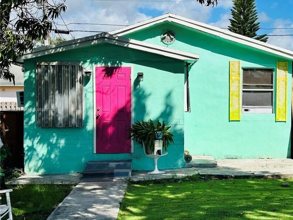 2239 Sheridan St, Hollywood FL 33020
