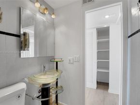 2145 Pierce St 418, Hollywood FL 33020