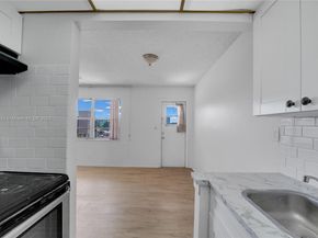 2145 Pierce St 418, Hollywood FL 33020