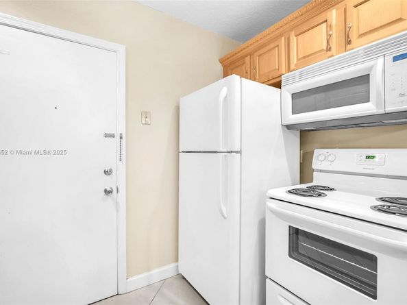 2171 NE 66th St 801, Fort Lauderdale FL 33308
