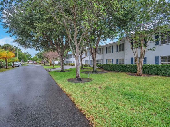 2171 NE 66th St 801, Fort Lauderdale FL 33308