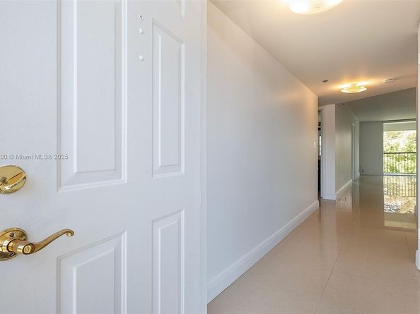 3150 W Rolling Hills Cir 307, Davie FL 33328