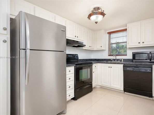 3150 W Rolling Hills Cir 307, Davie FL 33328