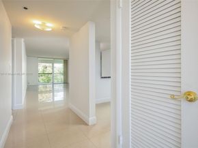 3150 W Rolling Hills Cir 307, Davie FL 33328