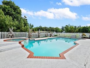 14040 SW 14th St, Davie FL 33325