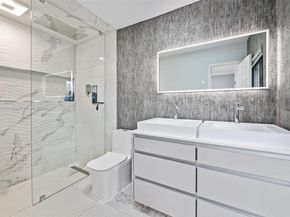 14040 SW 14th St, Davie FL 33325