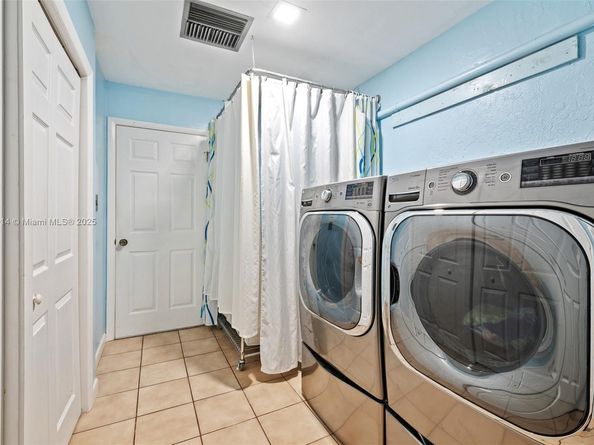 14040 SW 14th St, Davie FL 33325