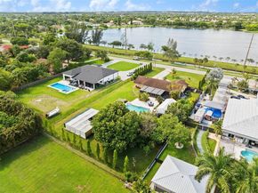 14040 SW 14th St, Davie FL 33325