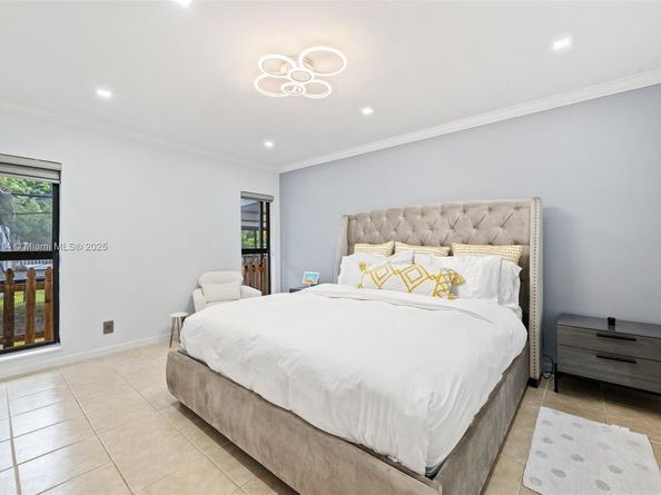 14040 SW 14th St, Davie FL 33325