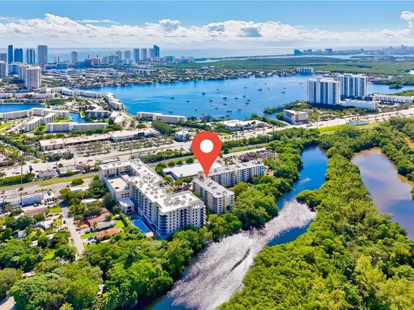 17890 W Dixie Hwy 314, North Miami Beach FL 33160