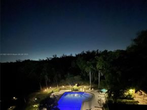 17890 W Dixie Hwy 314, North Miami Beach FL 33160