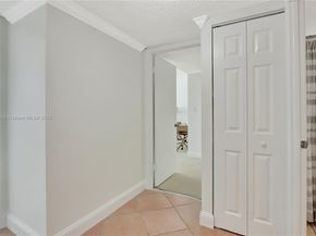 17890 W Dixie Hwy 314, North Miami Beach FL 33160