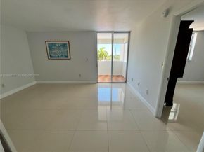 5050 NW 7th St 312, Miami FL 33126