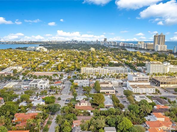 3747 Royal Palm Ave, Miami Beach FL 33140