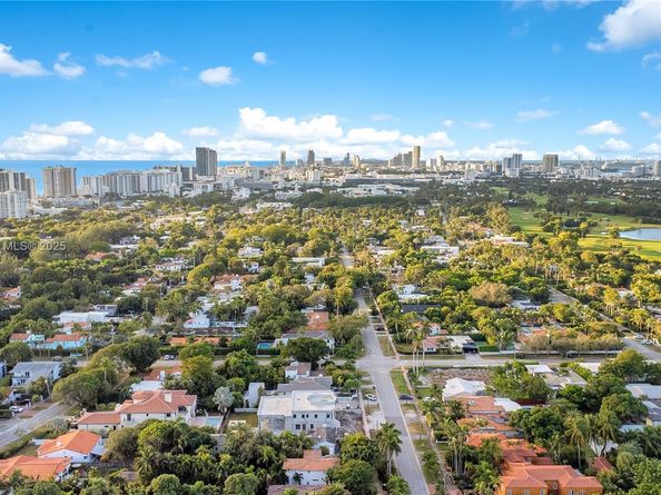 3747 Royal Palm Ave, Miami Beach FL 33140