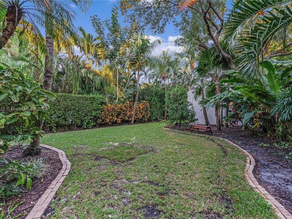 3747 Royal Palm Ave, Miami Beach FL 33140