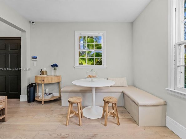 3747 Royal Palm Ave, Miami Beach FL 33140