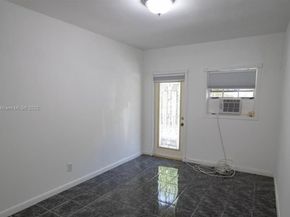 3050 Alton Rd, Miami Beach FL 33140