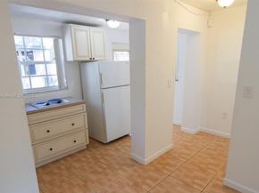 3050 Alton Rd, Miami Beach FL 33140