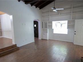 3050 Alton Rd, Miami Beach FL 33140