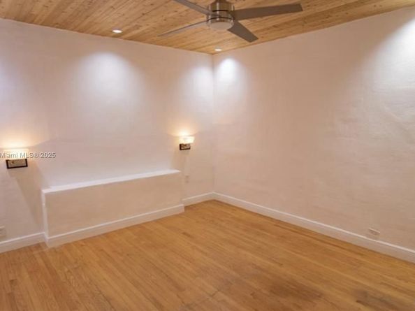 3050 Alton Rd, Miami Beach FL 33140