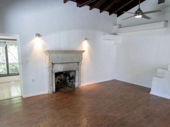 3050 Alton Rd, Miami Beach FL 33140