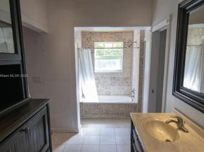 3050 Alton Rd, Miami Beach FL 33140