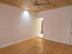 3050 Alton Rd, Miami Beach FL 33140
