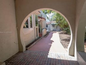 3050 Alton Rd, Miami Beach FL 33140