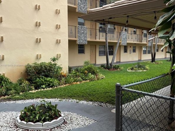 2145 Pierce St 118, Hollywood FL 33020