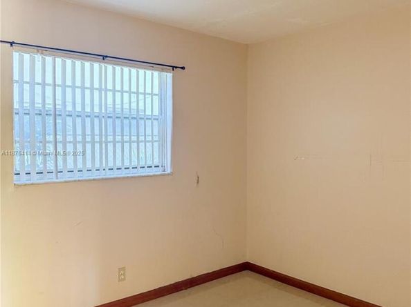 2145 Pierce St 118, Hollywood FL 33020