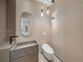 1400 W Lake Dr, Fort Lauderdale FL 33316