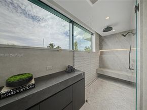 1400 W Lake Dr, Fort Lauderdale FL 33316