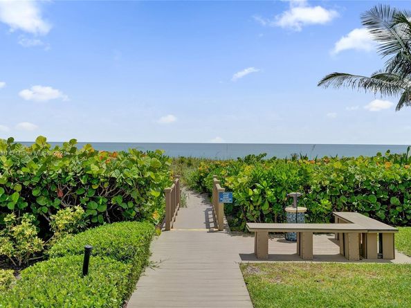 550 S Ocean Blvd PH5, Boca Raton FL 33432