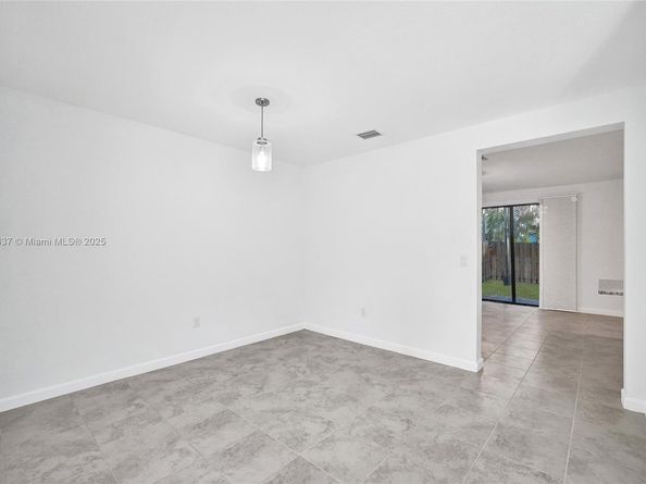 5013 Vulcan Way, Davie FL 33314