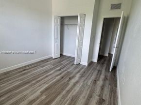5013 Vulcan Way, Davie FL 33314