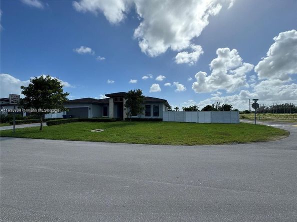 13284 SW 228th St, Miami FL 33170