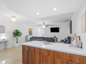 7417 Twin Sabal Dr, Miami Lakes FL 33014