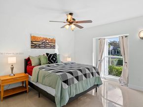 7417 Twin Sabal Dr, Miami Lakes FL 33014