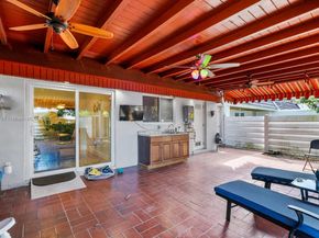 7417 Twin Sabal Dr, Miami Lakes FL 33014