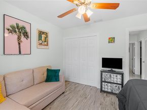 7417 Twin Sabal Dr, Miami Lakes FL 33014