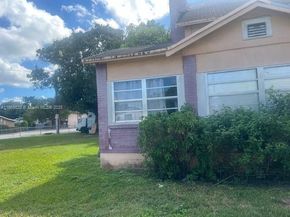 10 NW 60th St, Miami FL 33127